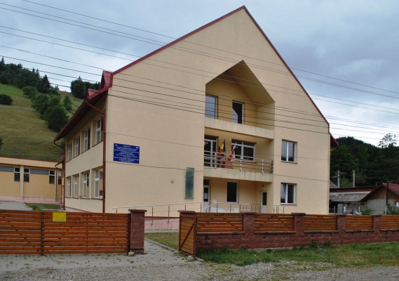 Polská škola vybudovaná na počest Krystyny Bochenek, iniciátorky řady charitativních akcí